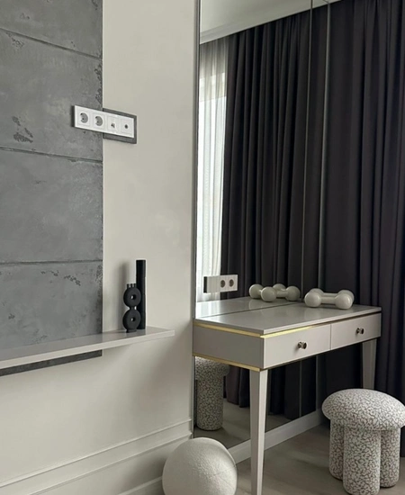 Консоль спальня  